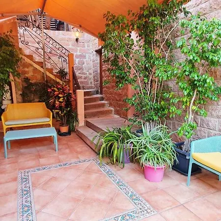 Bella Vista Hotel 3*