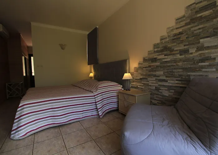 Bella Vista מלון 3*