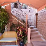 Bella Vista
