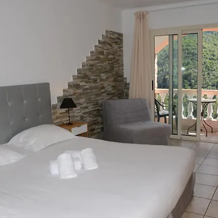 Bella Vista 3* Porto (Corsica)
