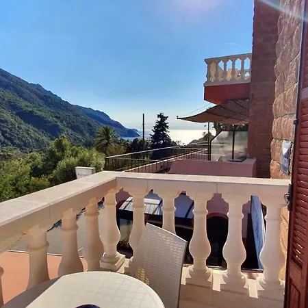 Bella Vista