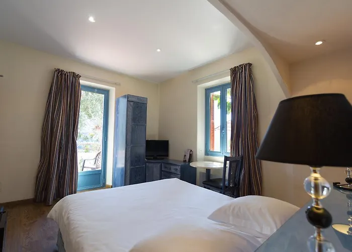 Bella Vista Hotel 3*