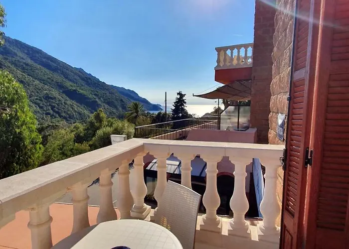 Bella Vista