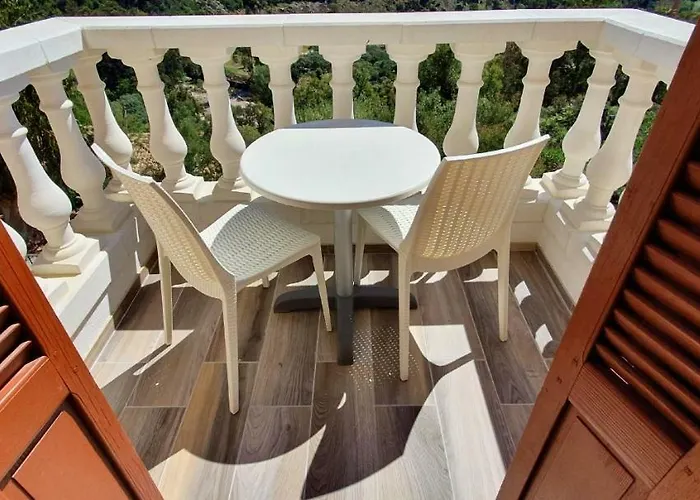 Bella Vista 3* Porto (Corsica)